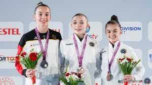 podio gaddi caterina perotti giulia ita uneven bars ph simone ferraro sfa07646